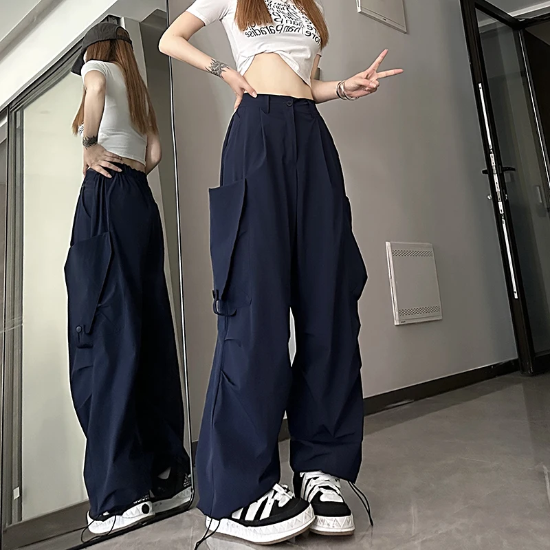 Модные повседневные синие джинсы для мужчин, удобные спортивные брюки с большими карманами, рабочая одежда, брюки с завязками, осенняя мода
Модные повседневные синие джинсы для мужчин, удобные спортивные брюки с большими карманами, рабочая одежда, брюки с завязками, осенняя мода