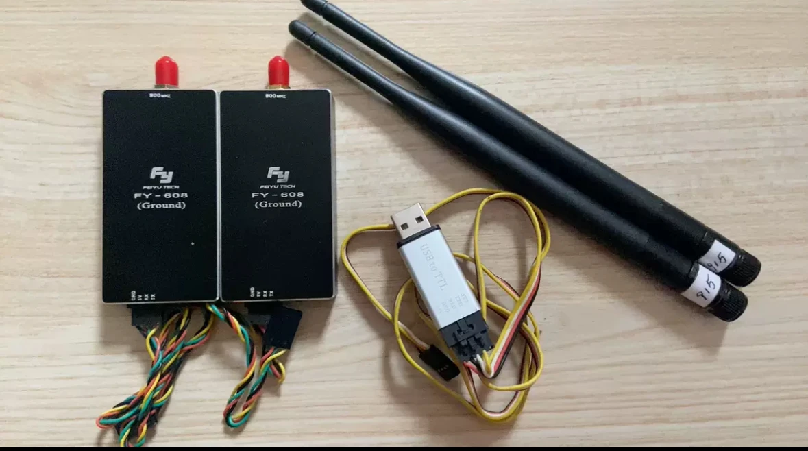 1 pair FEIYUTECH Fy-608 915MHZ DATA LİNK Digi XT09 date radio TX RX for long range FPV RC drone
1 pair FEIYUTECH Fy-608 915MHZ DATA LİNK Digi XT09 date radio TX RX for long range FPV RC drone