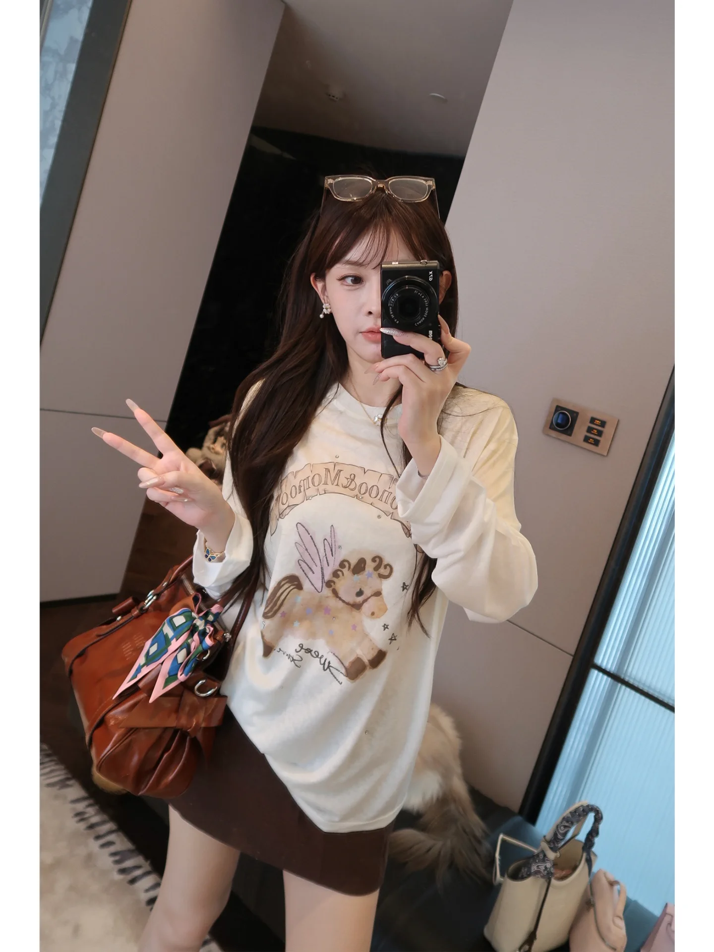 Yulu Long Sleeve White T-Shirt Women Summer Loose Slimming Vintage Print Silk Feel Breathable Casual round Neck Top
Yulu Long Sleeve White T-Shirt Women Summer Loose Slimming Vintage Print Silk Feel Breathable Casual round Neck Top