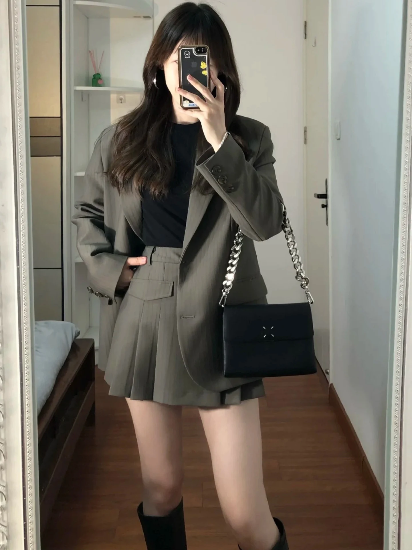 Ay костюмный комплект, корейский Sle, повседневная плиссированная юбка, женский весенне-осенний новый высококачественный комплект из двух предметов, юбка
Ay костюмный комплект, корейский Sle, повседневная плиссированная юбка, женский весенне-осенний новый высококачественный комплект из двух предметов, юбка