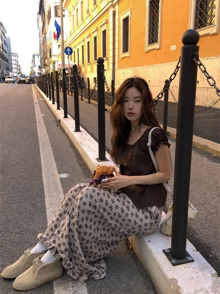 Summer 2026 Women's Korean Style Short Sleeve Floral Print Shirt And Half Skirt Two-Piece Set Cotton round Neck Casual Fashion
Summer 2026 Women's Korean Style Short Sleeve Floral Print Shirt And Half Skirt Two-Piece Set Cotton round Neck Casual Fashion