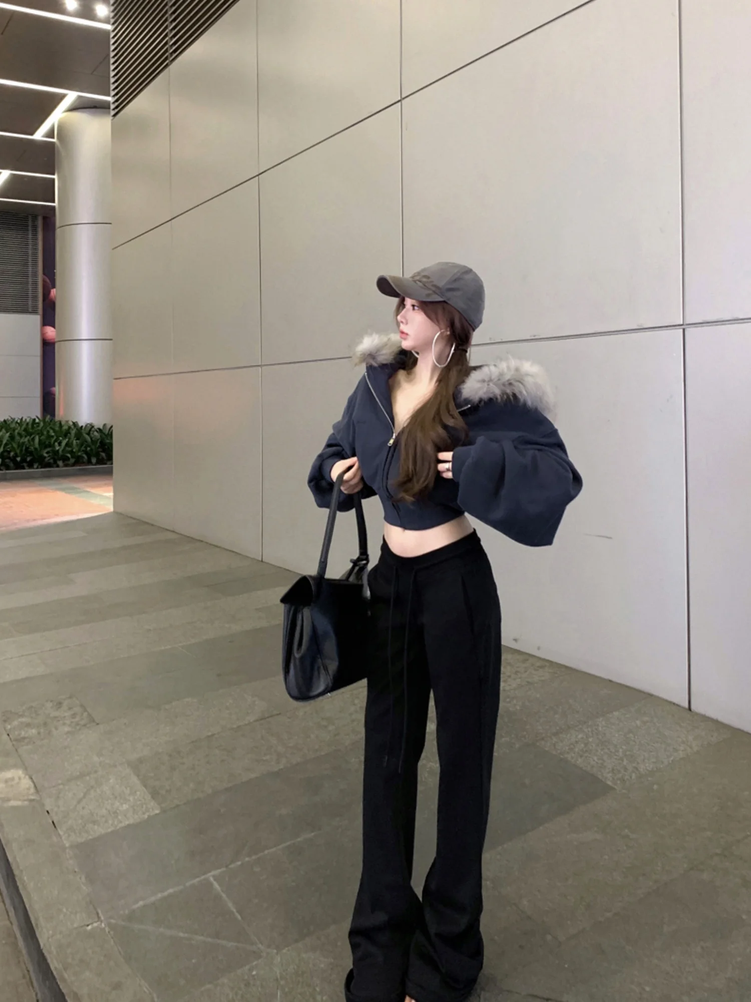American Retro Hooded Jacket Women's Thickened Autumn Winter New Short Zipper Jacket Cool Sweet Style Top Coat Sweatshirt
American Retro Hooded Jacket Women's Thickened Autumn Winter New Short Zipper Jacket Cool Sweet Style Top Coat Sweatshirt