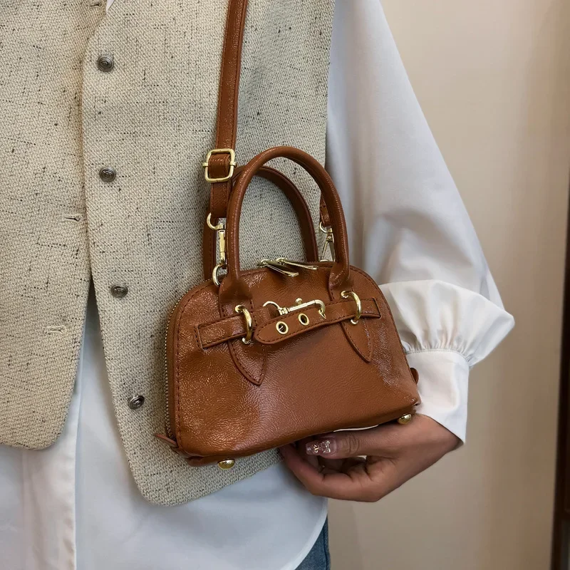 2025 Spring Designer Tote Bag Women Vegan Leather Crossbody Purse Adjustable Chain Strap Gift Box
2025 Spring Designer Tote Bag Women Vegan Leather Crossbody Purse Adjustable Chain Strap Gift Box