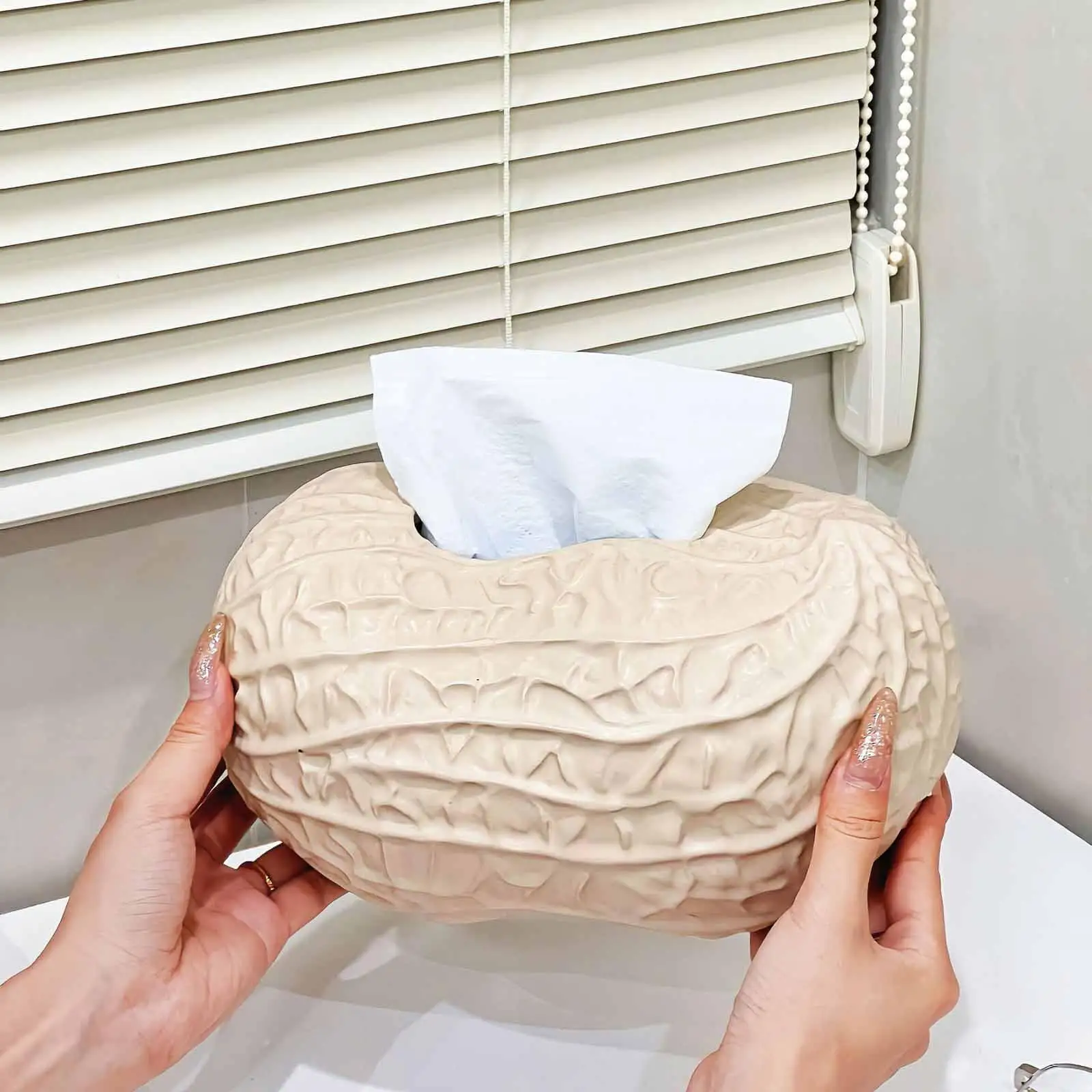 Ceramic Napkin Box Napkin Organizer Peanut Shape Desktop Paper Organizer Creative for Kitchen Bedroom Washroom Hotel Home
Ceramic Napkin Box Napkin Organizer Peanut Shape Desktop Paper Organizer Creative for Kitchen Bedroom Washroom Hotel Home