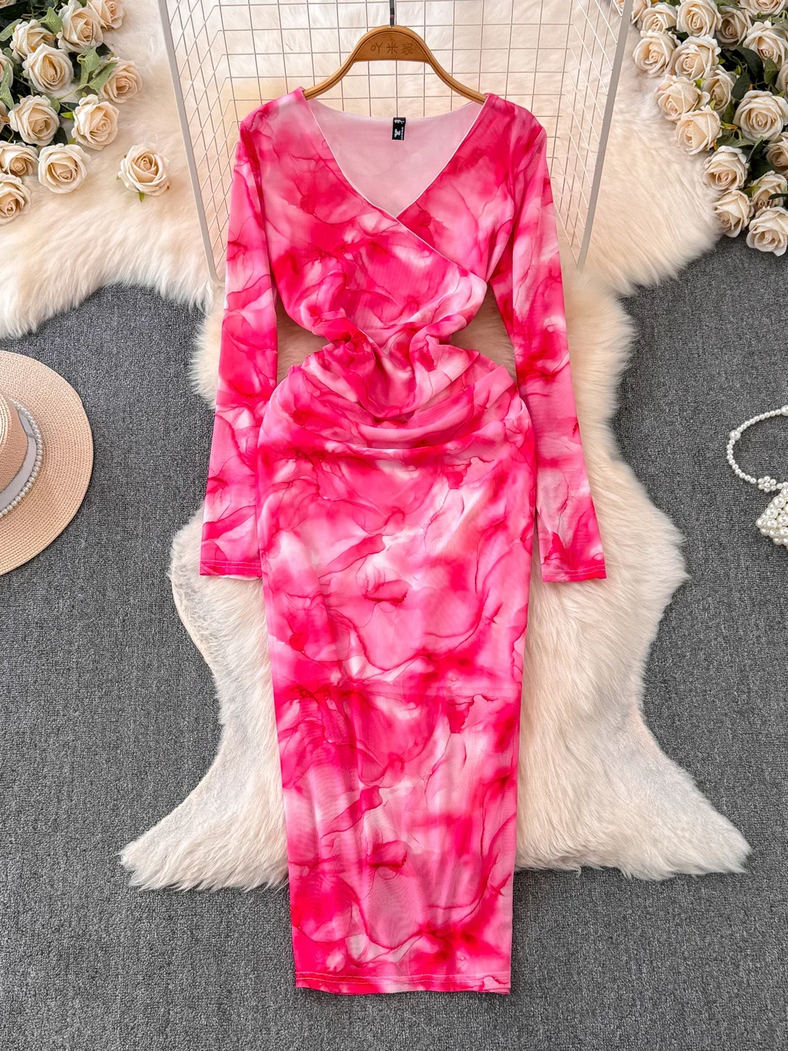 Spring Autumn Sexy Printed Bodycon Dress For Women Elegant V-Neck Long Sleeve High Waist Sheath Long Robe Vestidos Female New
Spring Autumn Sexy Printed Bodycon Dress For Women Elegant V-Neck Long Sleeve High Waist Sheath Long Robe Vestidos Female New
