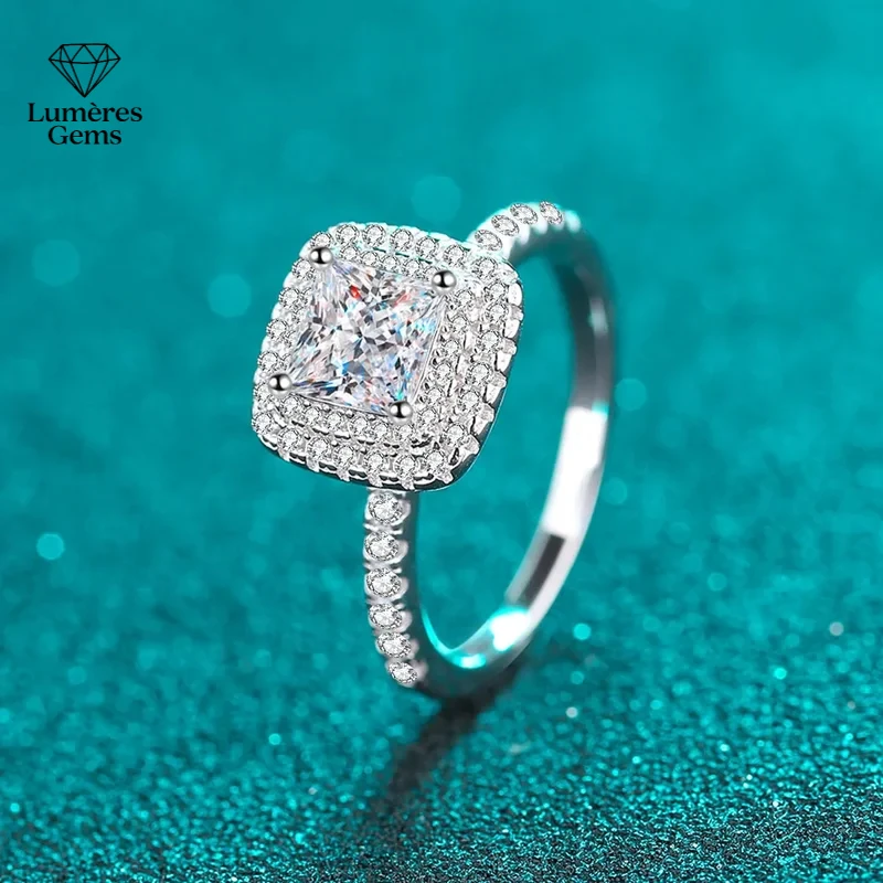Pt950 Platinum Women'S 1 Carat Princess Square Moissanite Ring Hoop Luxury Rings 18K White Gold Fine Jewelry
Pt950 Platinum Women'S 1 Carat Princess Square Moissanite Ring Hoop Luxury Rings 18K White Gold Fine Jewelry