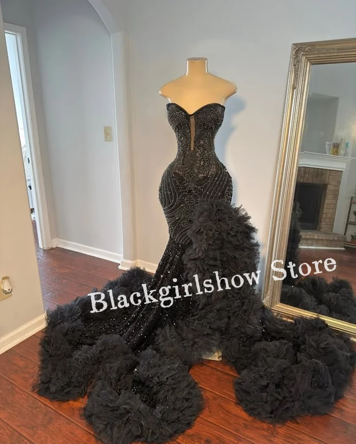 Black Sheath Diamante Mermaid Prom Dress Luxury Crystal Beaded Appliques Sexy Feather Split Floor Length Custom فساتين سهرات
Black Sheath Diamante Mermaid Prom Dress Luxury Crystal Beaded Appliques Sexy Feather Split Floor Length Custom فساتين سهرات