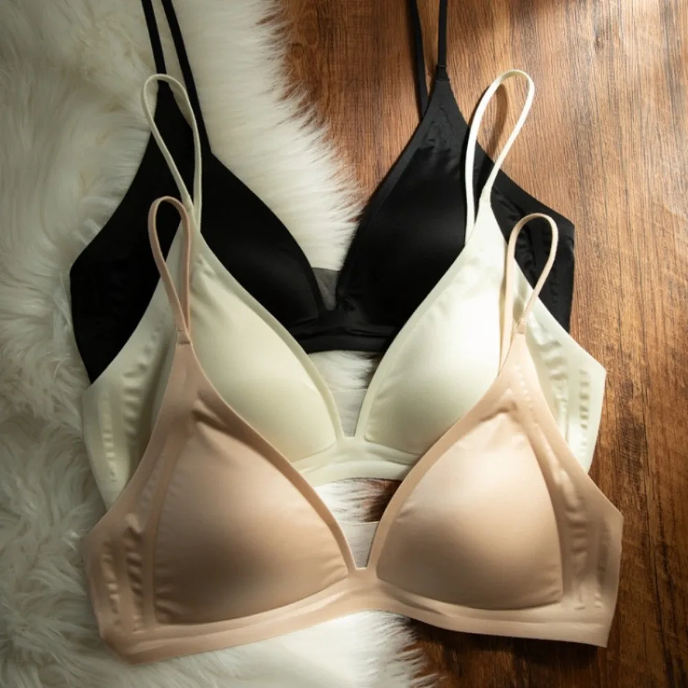 Thin Satin Wireless Deep V Bra Close-fitting Anti-sagging Push Up Underwear Gathered Breasts Shockproof Brassiere for Women
Thin Satin Wireless Deep V Bra Close-fitting Anti-sagging Push Up Underwear Gathered Breasts Shockproof Brassiere for Women