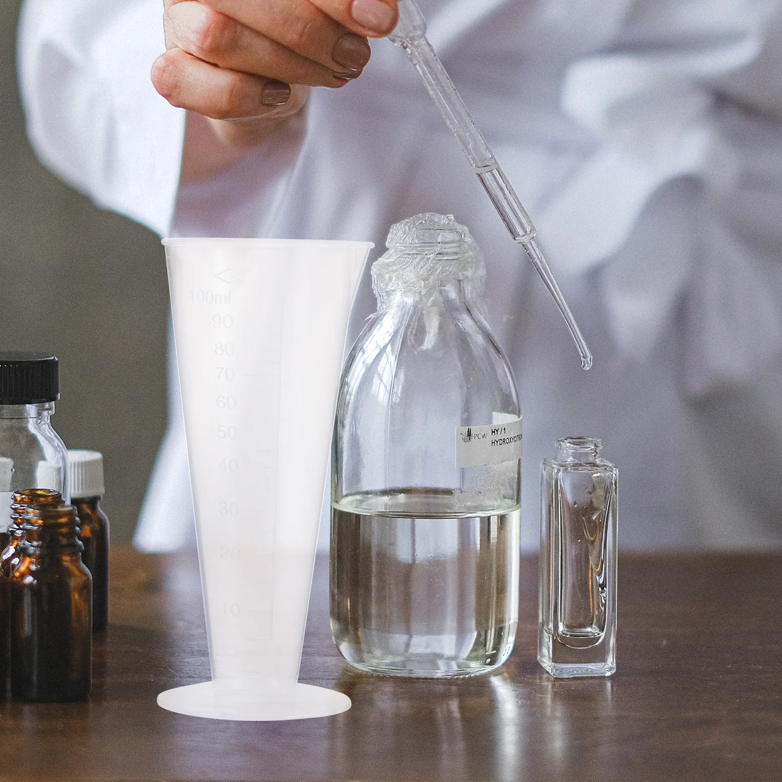 100Ml Transparent Food Grade Polypropylene Kitchen Laboratory Measuring Beaker Cup Graduated Lightweight For Flour Sugar Vinegar
100Ml Transparent Food Grade Polypropylene Kitchen Laboratory Measuring Beaker Cup Graduated Lightweight For Flour Sugar Vinegar