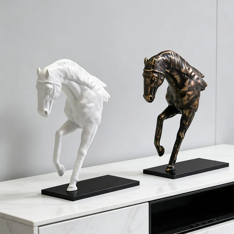 Creative Resin Horse Ornament with Base Vintage Animal Sculpture Craft Living Room Office Horse Ornament Home Decoration Gift
Creative Resin Horse Ornament with Base Vintage Animal Sculpture Craft Living Room Office Horse Ornament Home Decoration Gift