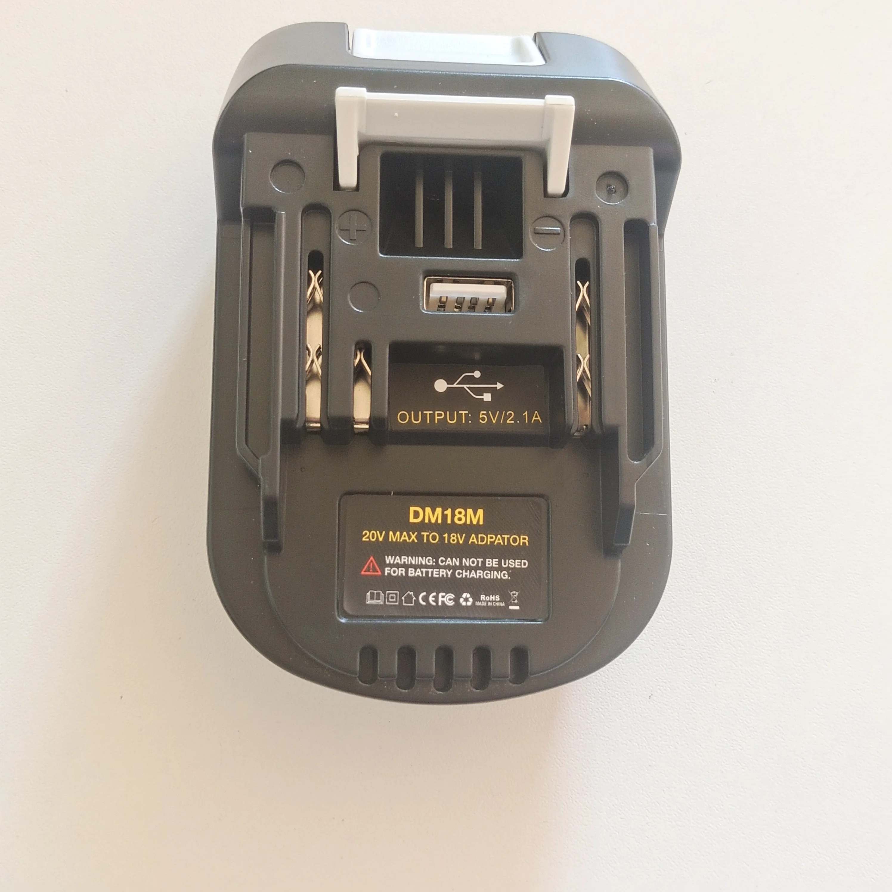 Battery converter Tool Adapter 20V To 18V For Dewalt DCB183 DCB203 DCB200 For Milwaukee M18 to Makita 18V BL1815 Bl1830 Li-ion
Battery converter Tool Adapter 20V To 18V For Dewalt DCB183 DCB203 DCB200 For Milwaukee M18 to Makita 18V BL1815 Bl1830 Li-ion