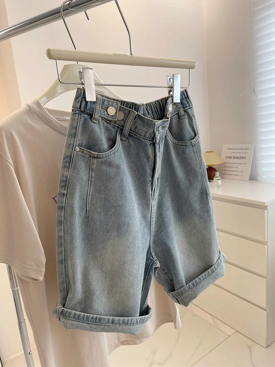 Slimming High Waist Denim Shorts Women's Wide Leg Jeans High Waist Bootcut Pants Butt Covering Summer Casual Loose Fit Jeans
Slimming High Waist Denim Shorts Women's Wide Leg Jeans High Waist Bootcut Pants Butt Covering Summer Casual Loose Fit Jeans