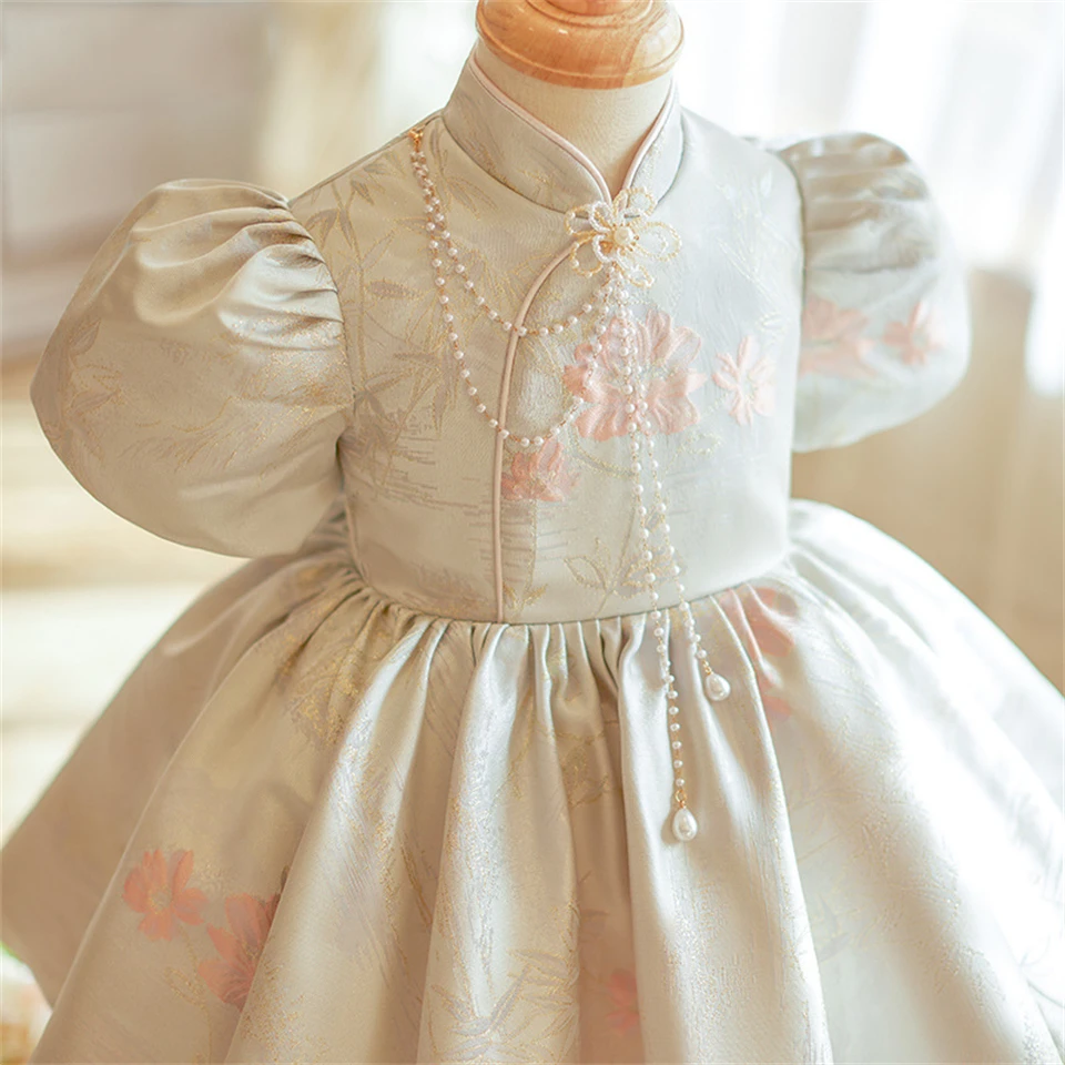 2024 Summer Hot Selling Childrens White Dress Girls printed birthday party dress Girls dignified and elegant Chinese style dress
2024 Summer Hot Selling Childrens White Dress Girls printed birthday party dress Girls dignified and elegant Chinese style dress