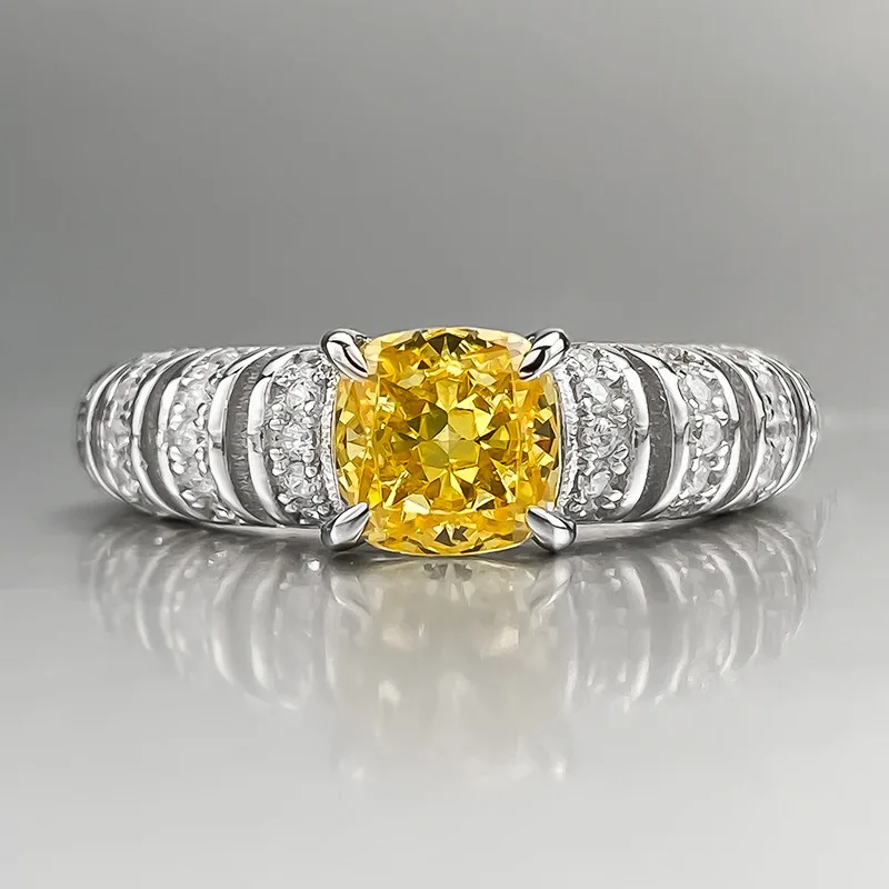 S925 Silver New High Carbon Zircon Inlaid Ring Full Body Inlaid 6 * 6 Light Luxury Women's Ring
S925 Silver New High Carbon Zircon Inlaid Ring Full Body Inlaid 6 * 6 Light Luxury Women's Ring
