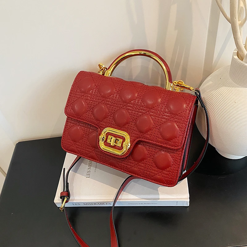 Famous Designer Women Messenger Bag Genuine Leather Crossbody Bag Popular Classic Elegant With Adjustable Strap
Famous Designer Women Messenger Bag Genuine Leather Crossbody Bag Popular Classic Elegant With Adjustable Strap