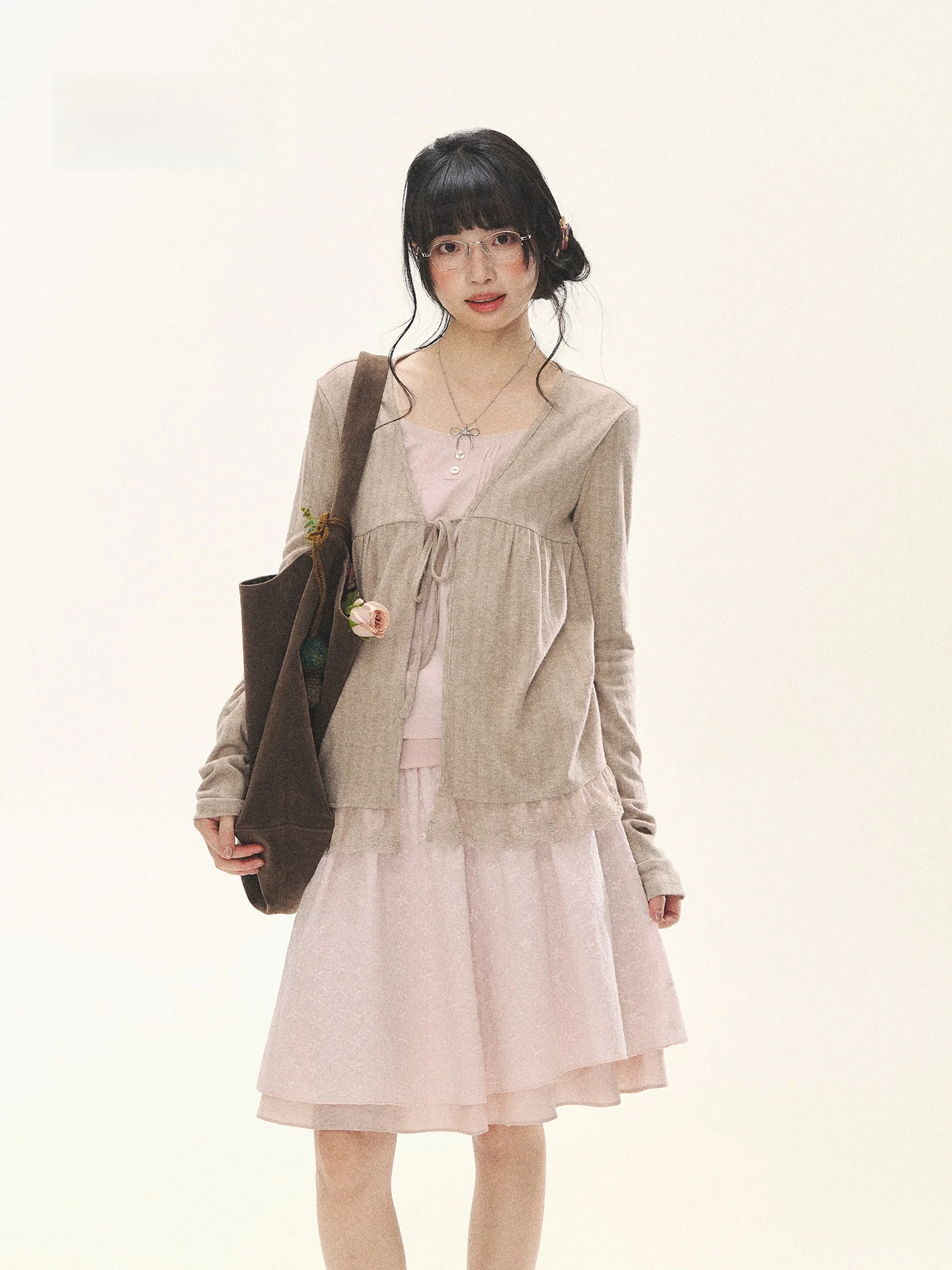 Holid Map Baked Tea Heart Vintage Lace Trim Belted Long Sleeve Open Cardigan Skirt Set Women's Fashion Spring Collection
Holid Map Baked Tea Heart Vintage Lace Trim Belted Long Sleeve Open Cardigan Skirt Set Women's Fashion Spring Collection