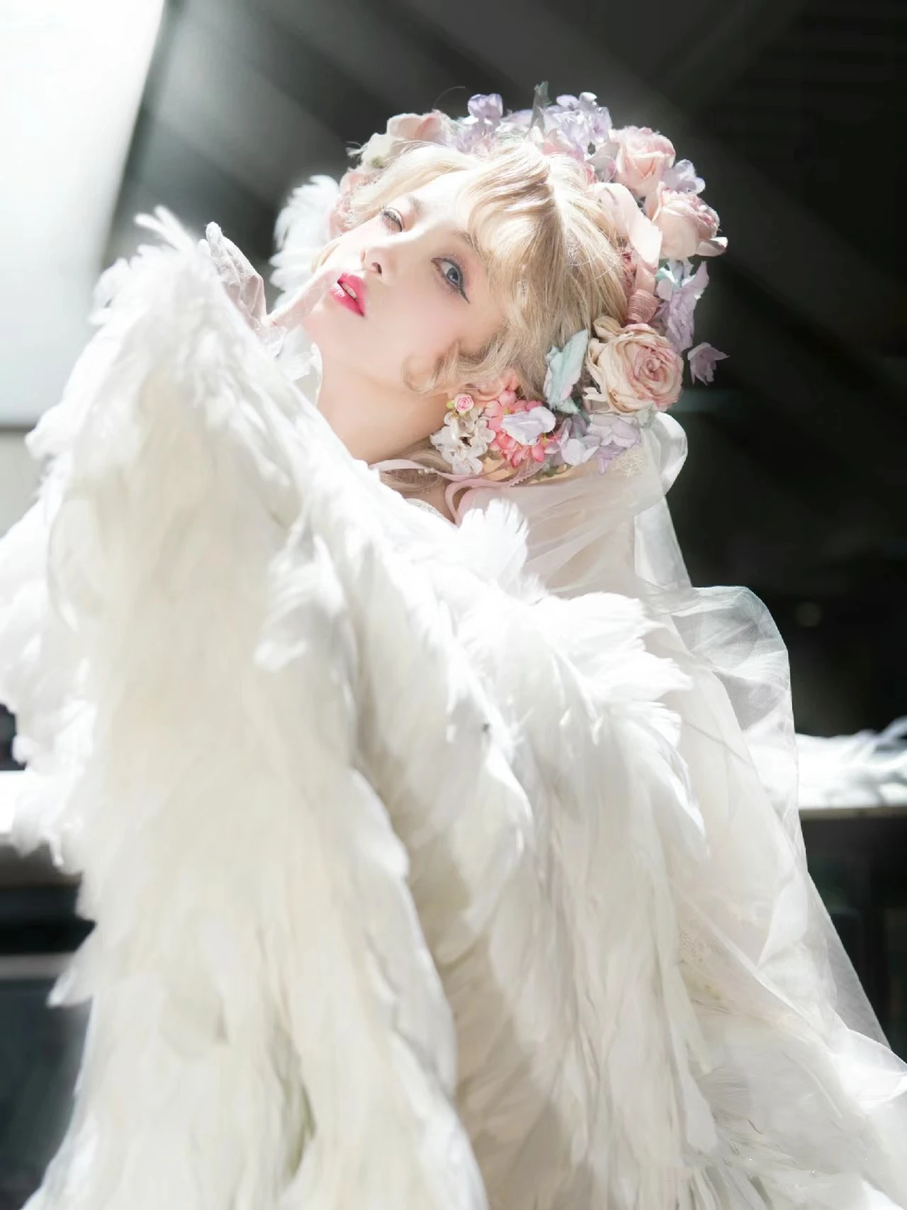 Electric Remote Control Angel Wings Feather Decor with Retractable Folding Design Cosplay Props for Party Stage
Electric Remote Control Angel Wings Feather Decor with Retractable Folding Design Cosplay Props for Party Stage