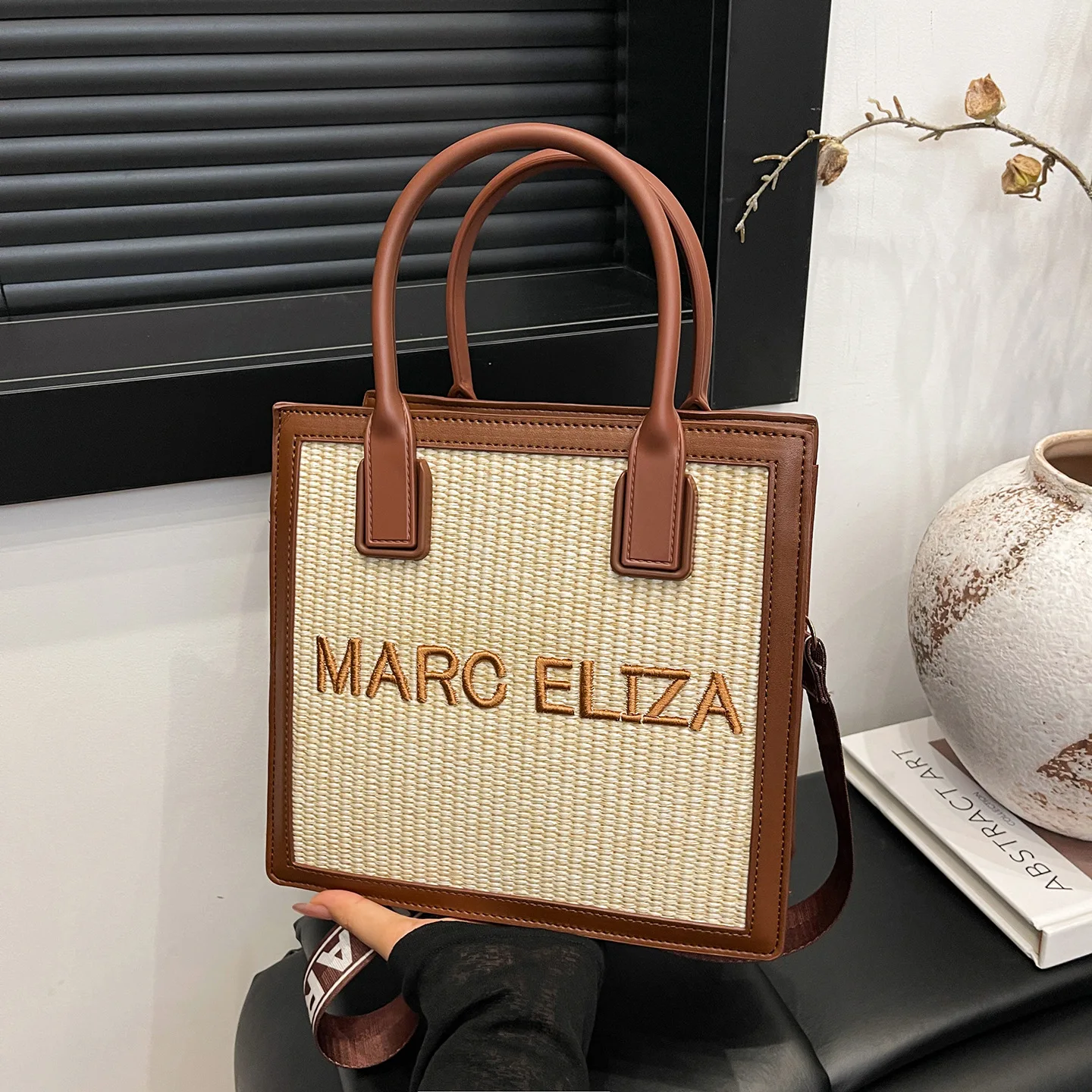 2025 Woven Tote Bag for Women Color Block Embroidered Shoulder Purse Stylish Crossbody Work Bag Fashionable Boho Chic Handbag
2025 Woven Tote Bag for Women Color Block Embroidered Shoulder Purse Stylish Crossbody Work Bag Fashionable Boho Chic Handbag
