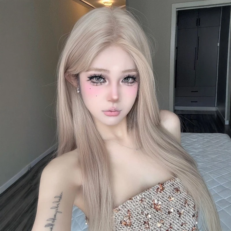 Full wig women, lace front, middle parting, milky gray-pink long straight hair, natural for everyday wear
Full wig women, lace front, middle parting, milky gray-pink long straight hair, natural for everyday wear