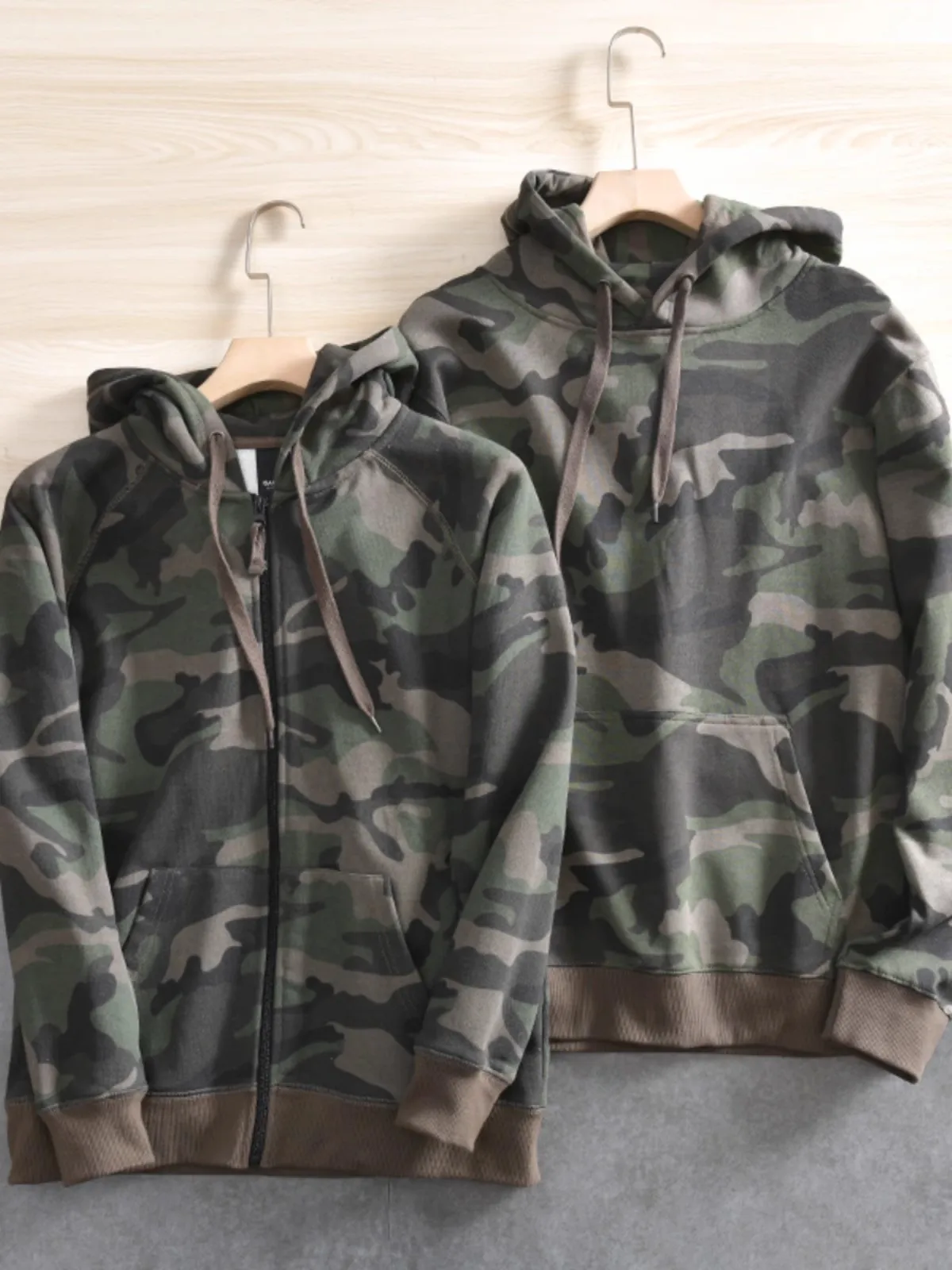 Тяжелый махровый хлопок, осеннее новое поступление, мужской зеленый камуфляжный свободный пуловер с капюшоном, толстовка
Тяжелый махровый хлопок, осеннее новое поступление, мужской зеленый камуфляжный свободный пуловер с капюшоном, толстовка