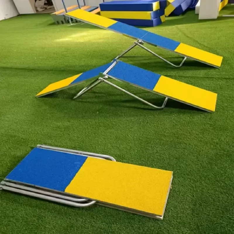 FCI 2 in 1 6ft Folded Dog Agility Training Equipment for Dogs Climbing Ramp Bridge Seesaw Teeter for Dog Agility Training
FCI 2 in 1 6ft Folded Dog Agility Training Equipment for Dogs Climbing Ramp Bridge Seesaw Teeter for Dog Agility Training