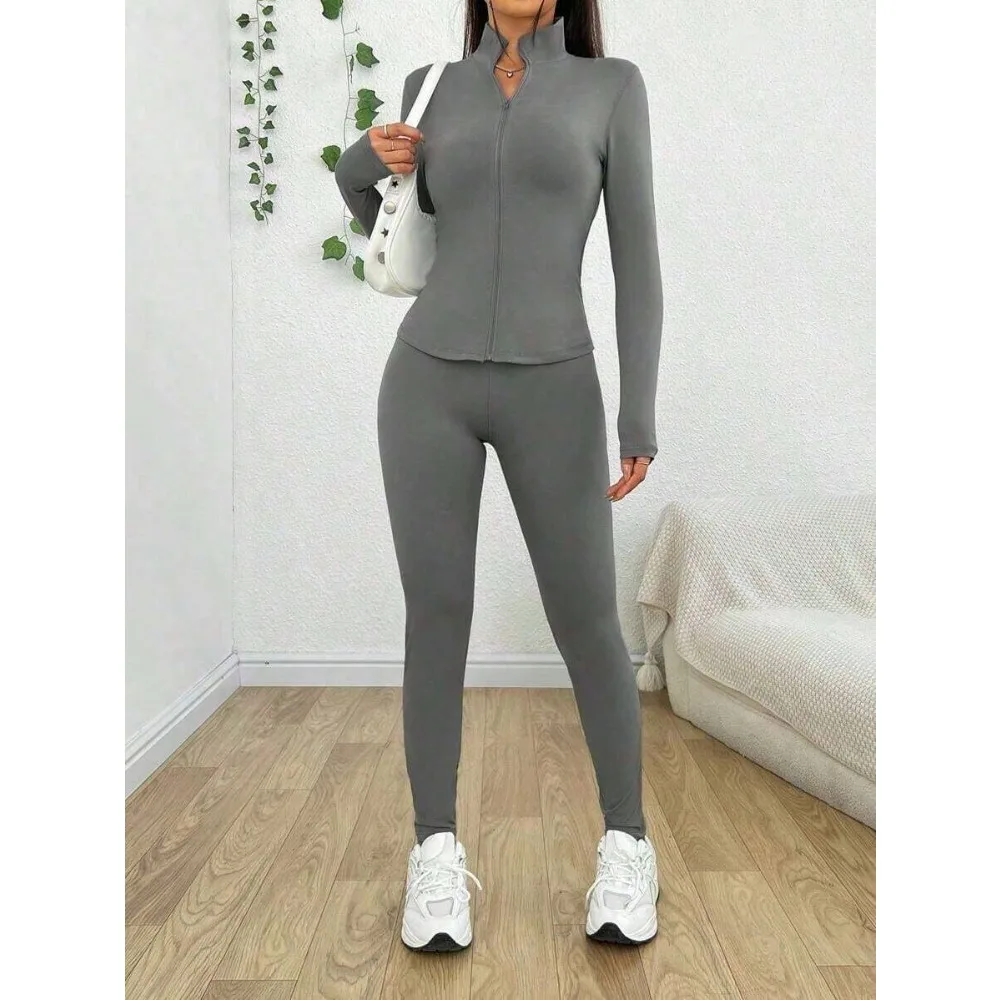 New Women's Slim-Fit All-In-One Set In Solid Color, Suitable Commuting, Dating And Family Gatherings.
New Women's Slim-Fit All-In-One Set In Solid Color, Suitable Commuting, Dating And Family Gatherings.
