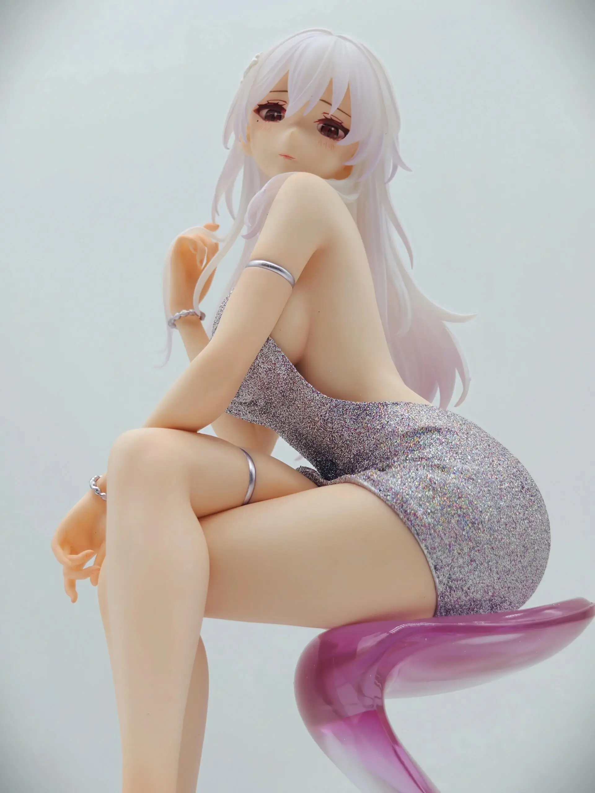 original BearPanda Selena 1/6 Elegant Dress Fragrance Figurine Long White Hair Shining Like Starry Seas toy
original BearPanda Selena 1/6 Elegant Dress Fragrance Figurine Long White Hair Shining Like Starry Seas toy