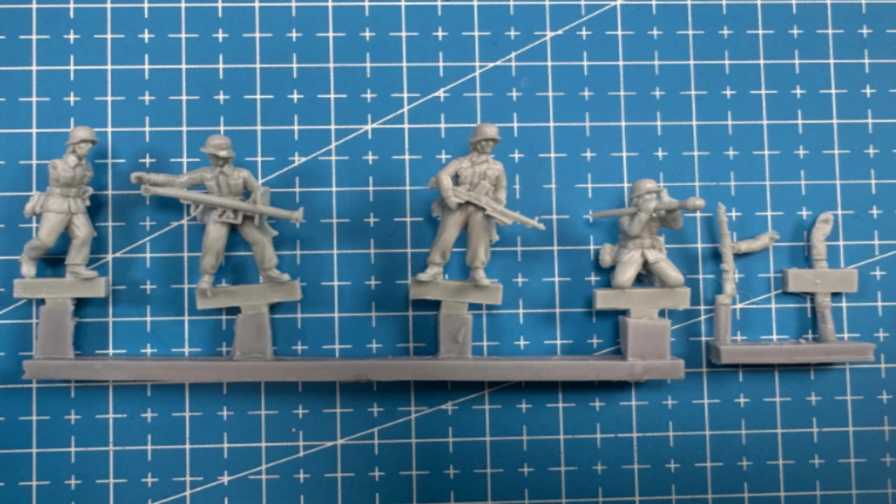 Miniature Model Layout Scene Character 1/72 Casting Resin Model Assembly Unpainted
Miniature Model Layout Scene Character 1/72 Casting Resin Model Assembly Unpainted