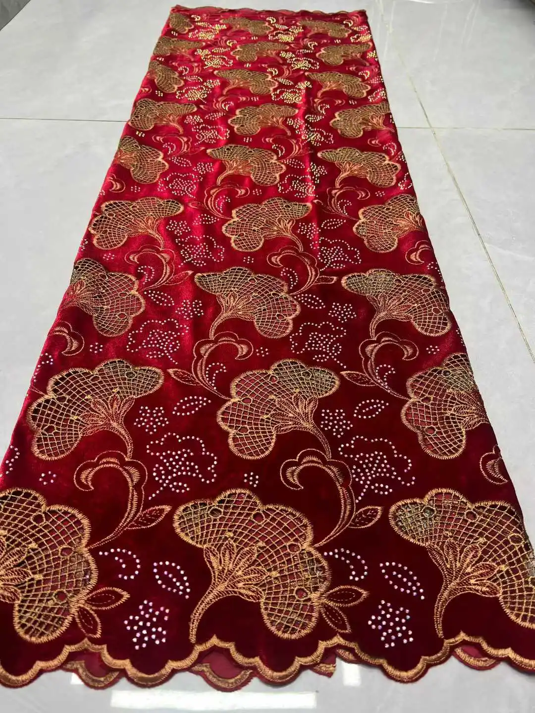 African Velvet Lace Fabric 2025 High-Quality Nigerian French Cord Guipure for Party Dresses Sewing
African Velvet Lace Fabric 2025 High-Quality Nigerian French Cord Guipure for Party Dresses Sewing