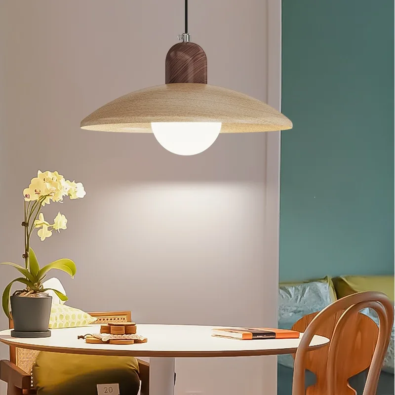 Chandelier tea room bar small chandelier Nanyang style bedroom bedside lamp
Chandelier tea room bar small chandelier Nanyang style bedroom bedside lamp