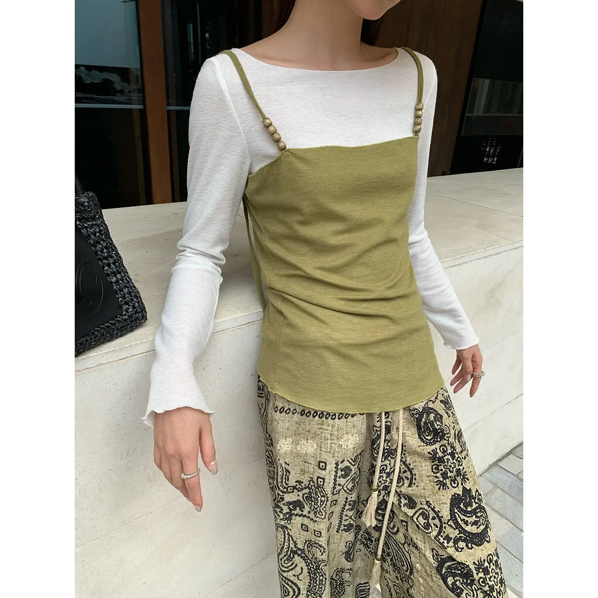 LangMao Wooden Bead Camisole Vest For Women's Outdoor Wear, Backless Sleeveless Crop Top
LangMao Wooden Bead Camisole Vest For Women's Outdoor Wear, Backless Sleeveless Crop Top