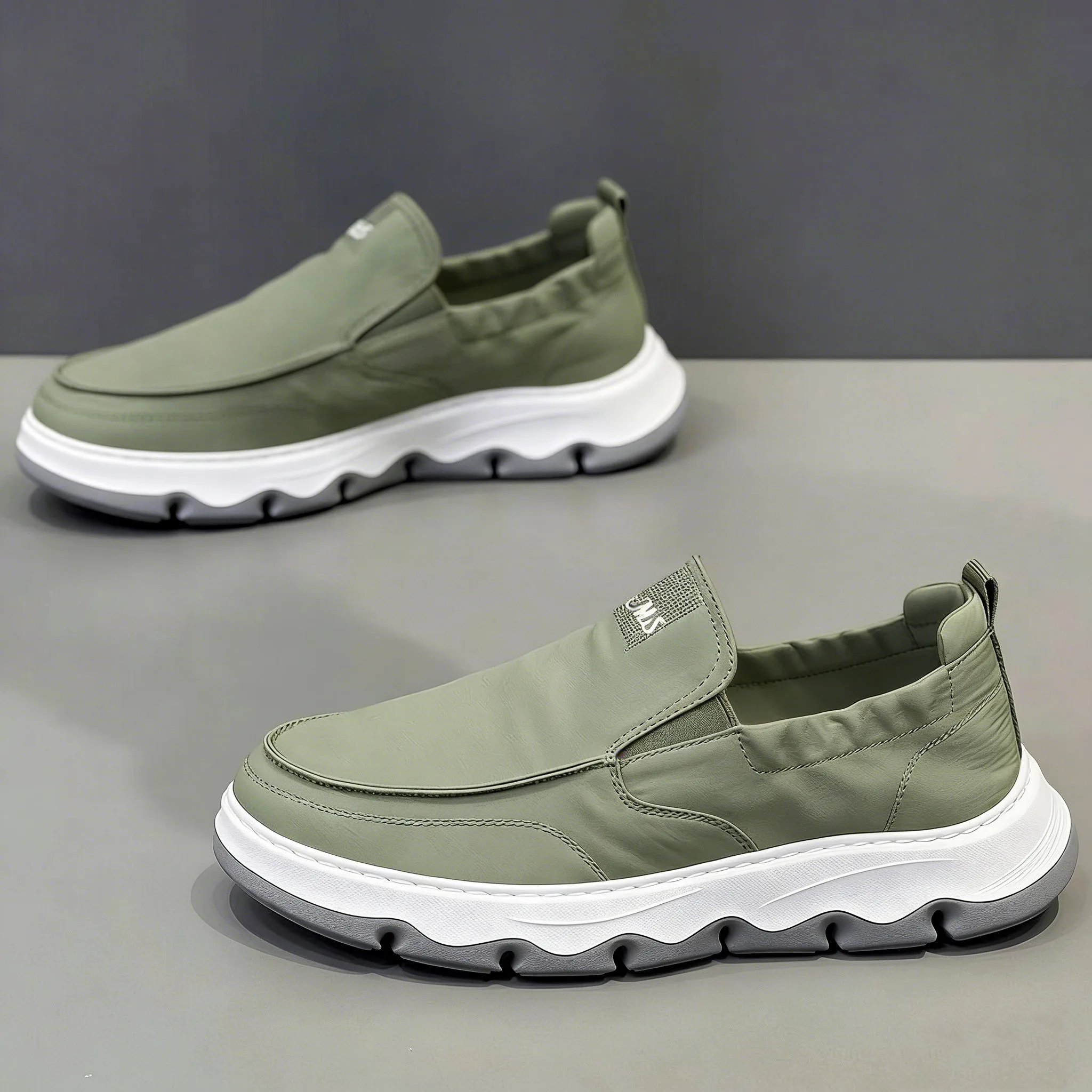Men's Canvas Slip-On Shoes Summer Breathable Thin Casual Sports Board Shoes Anti-Slip Soft Bottom Old Beijing Cloth Shoes
Men's Canvas Slip-On Shoes Summer Breathable Thin Casual Sports Board Shoes Anti-Slip Soft Bottom Old Beijing Cloth Shoes