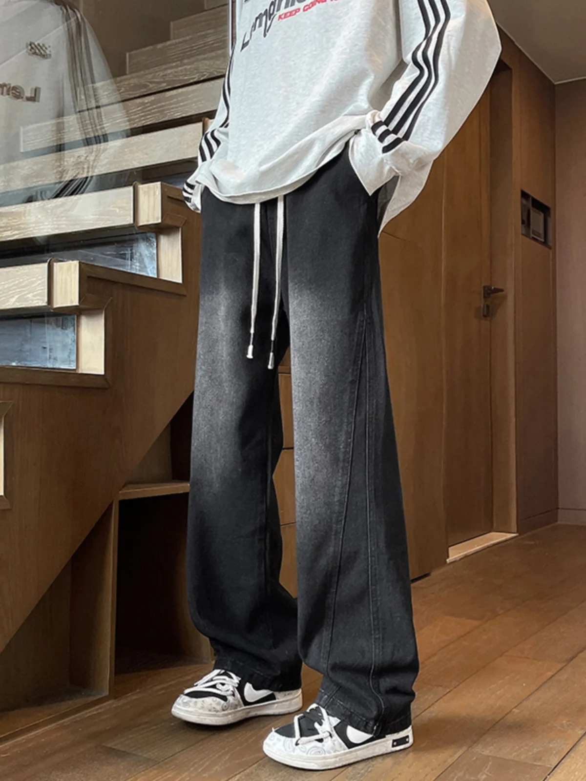 Мужские джинсы-клеш American Waed, свободные широкие брюки, весна-осень, повседневные, универсальные, молодежный стиль
Мужские джинсы-клеш American Waed, свободные широкие брюки, весна-осень, повседневные, универсальные, молодежный стиль