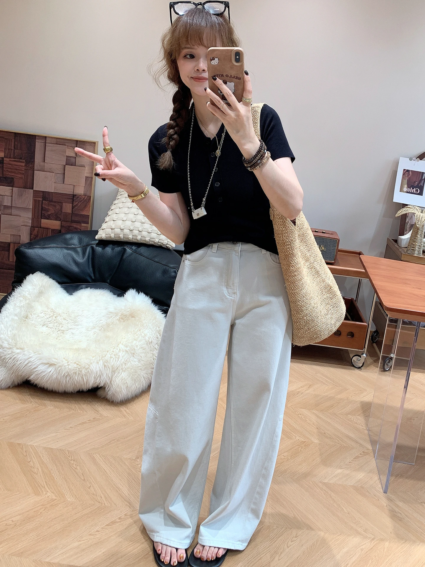 High Waist Wide Leg White Denim Jeans Women Loose Casual Pants Spring Summer New Style Loose Feeling Comfortable Straight Cut
High Waist Wide Leg White Denim Jeans Women Loose Casual Pants Spring Summer New Style Loose Feeling Comfortable Straight Cut