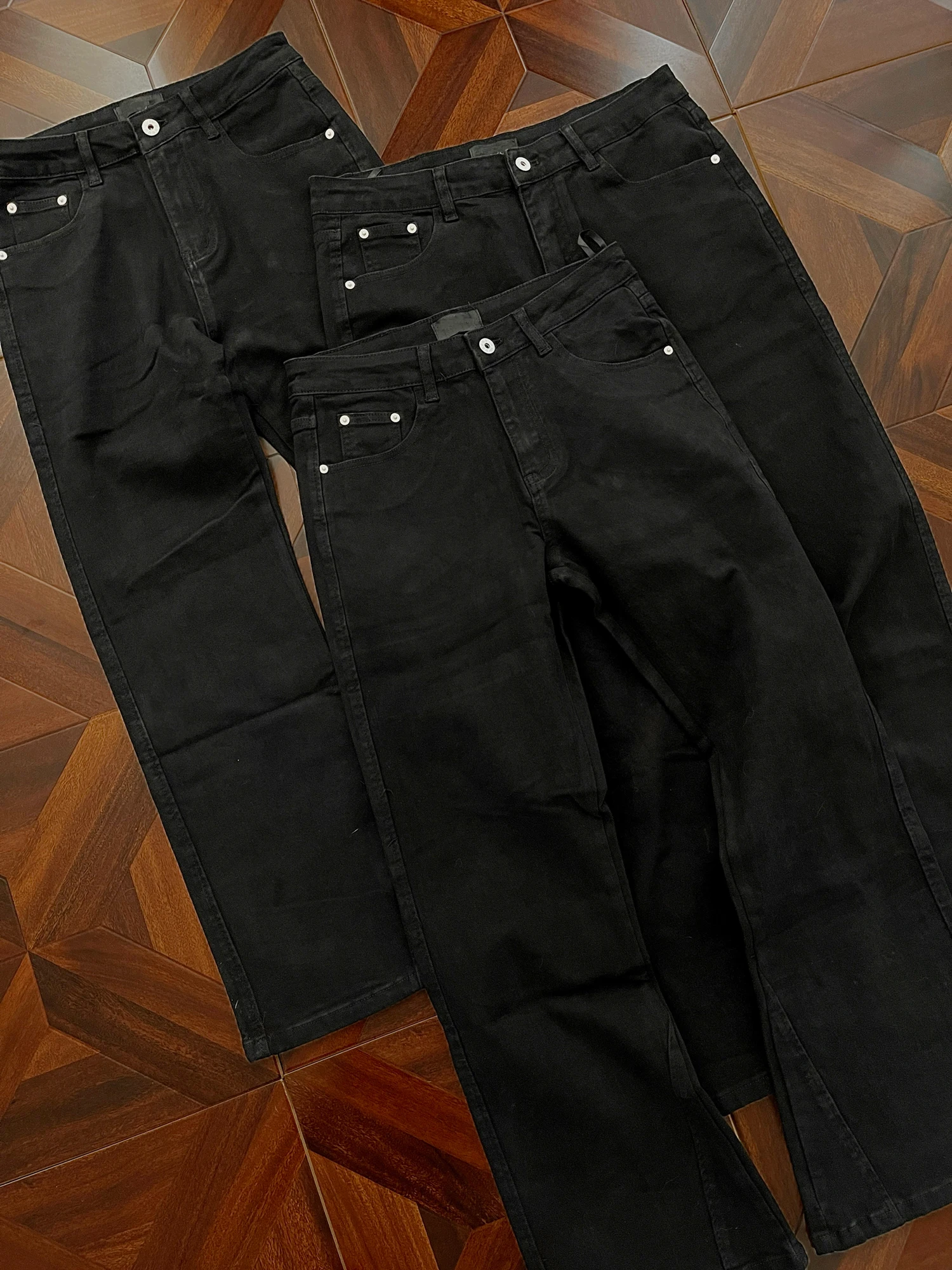Black Slim Fit Stretchy Denim Jeans Casual mid Waist Button Closure Youth Jeans Commute Friendly Versatile Straight Leg Jeans
Black Slim Fit Stretchy Denim Jeans Casual mid Waist Button Closure Youth Jeans Commute Friendly Versatile Straight Leg Jeans
