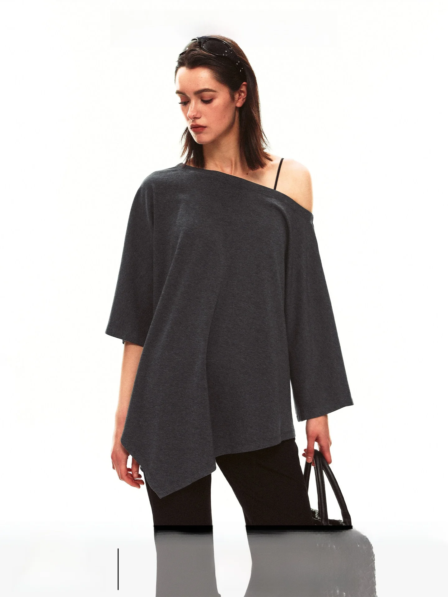 Asymmetric Loose Knitted Short Sleeve T-Shirt for Women Casual Style Summer Fashion Single Moment Ladies' Top
Asymmetric Loose Knitted Short Sleeve T-Shirt for Women Casual Style Summer Fashion Single Moment Ladies' Top