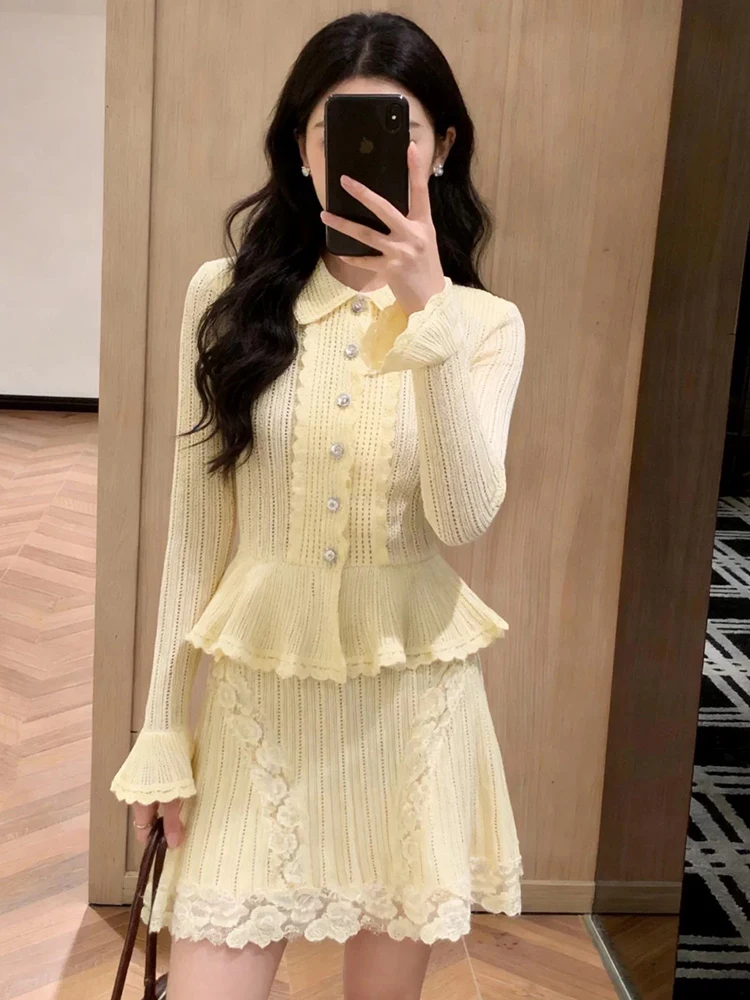 Women's Knitted Matching Set: Elegant & Sophisticated Openwork Crochet Cardigan and Skirt Ensemble — New 2026 Collection
Women's Knitted Matching Set: Elegant & Sophisticated Openwork Crochet Cardigan and Skirt Ensemble — New 2026 Collection