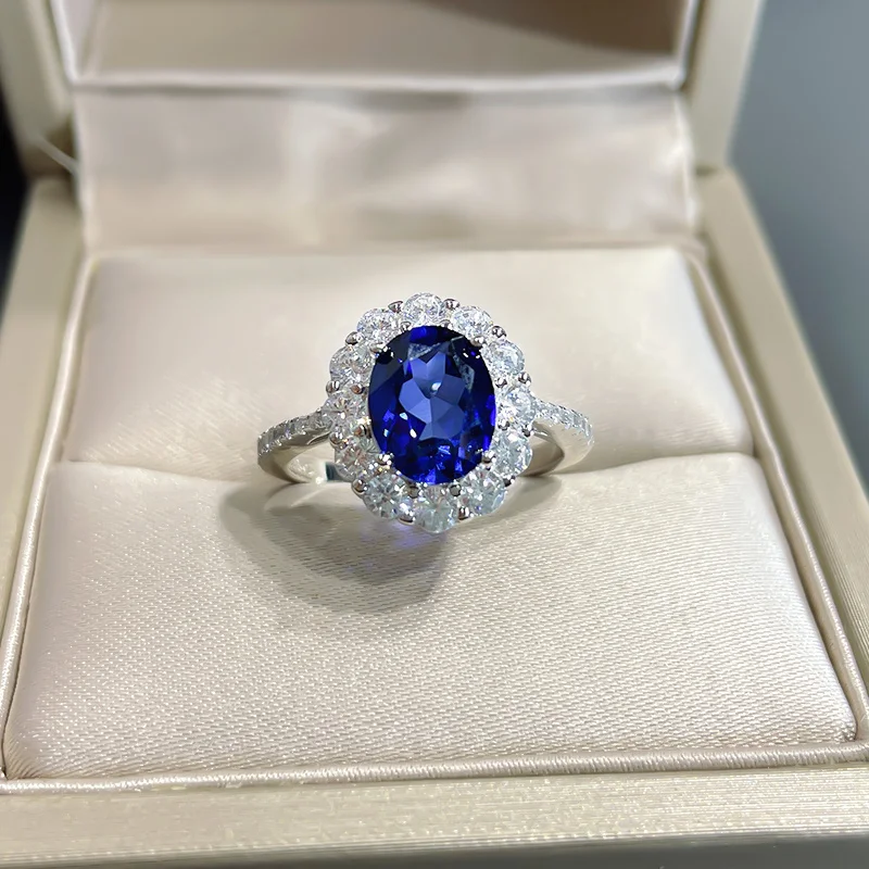 Модные ювелирные изделия S925 Стерлинговое Серебро европейский и американский классический искусственный сапфир Овальный 7*9 Цирконий стиль кольца
Модные ювелирные изделия S925 Стерлинговое Серебро европейский и американский классический искусственный сапфир Овальный 7*9 Цирконий стиль кольца