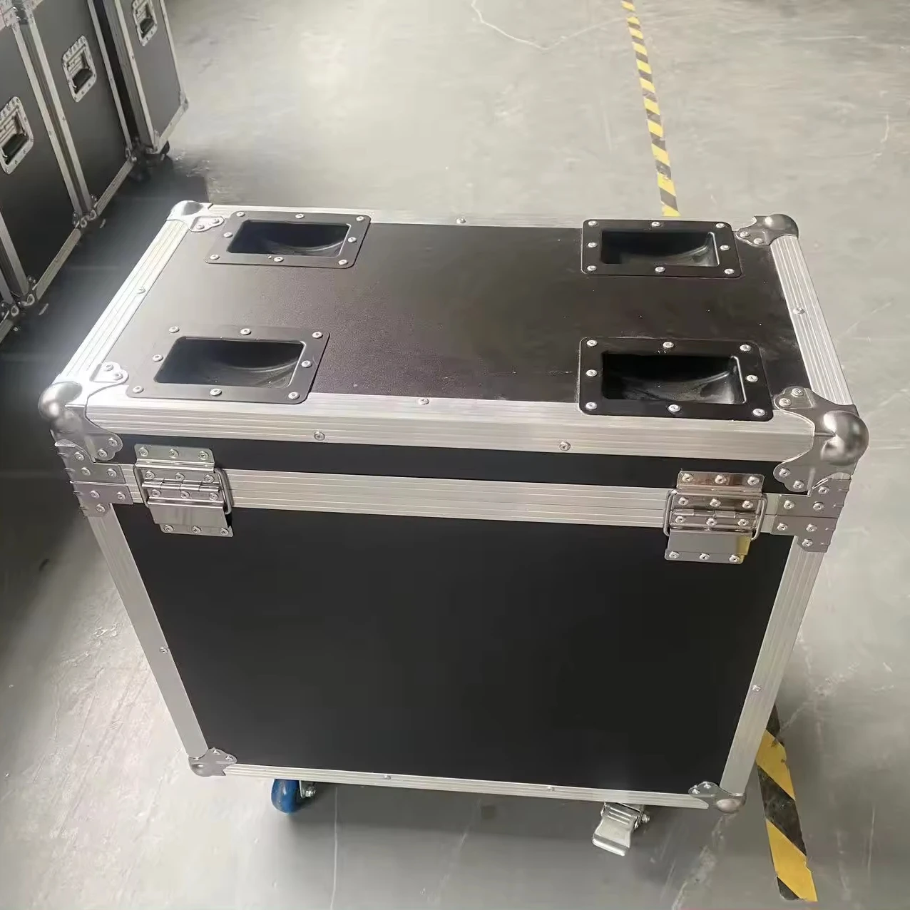 Black Aluminum Tool DJ Fly Carrying Case Drum Flight Case Heavy Duty Flight Hardware Boxes
Black Aluminum Tool DJ Fly Carrying Case Drum Flight Case Heavy Duty Flight Hardware Boxes