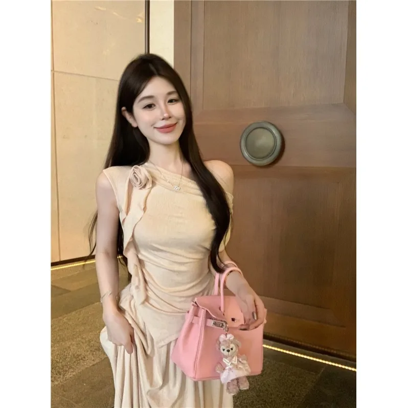 Pure Desire 3D Rose Set Women's Asymmetrical Oblique Collar High Waist Skirt Two-Piece Suit Summer Collection Trendy Top Skir...
Pure Desire 3D Rose Set Women's Asymmetrical Oblique Collar High Waist Skirt Two-Piece Suit Summer Collection Trendy Top Skir...