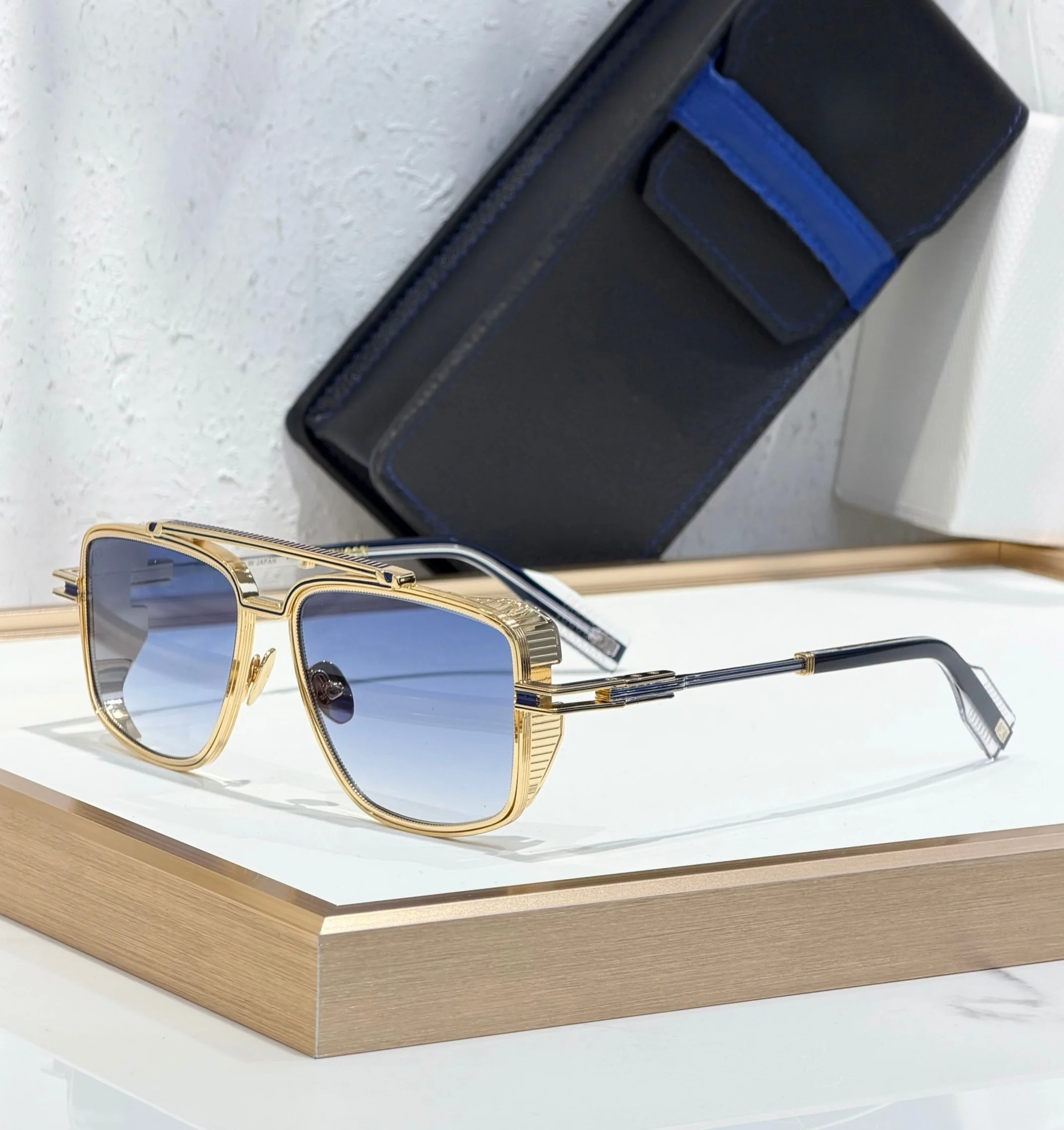 Солнцезащитные очки T-HEN MULSANNE 57-17: высококачественные классические дизайнерские оправы из ацетата и титана для мужчин и женщин в стиле панк-люкс
Солнцезащитные очки T-HEN MULSANNE 57-17: высококачественные классические дизайнерские оправы из ацетата и титана для мужчин и женщин в стиле панк-люкс