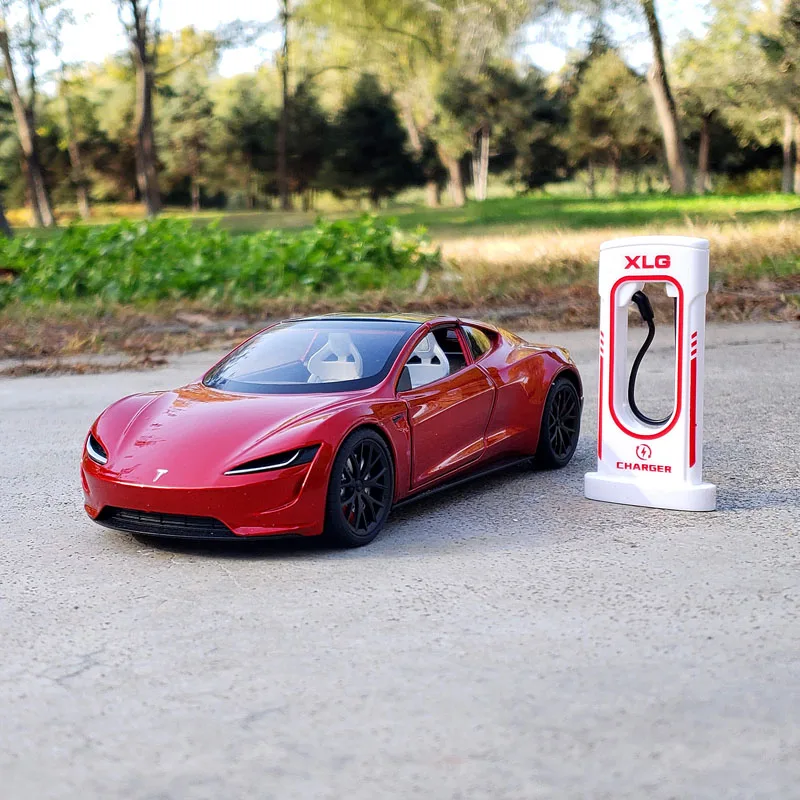 1:24 Roadster R Суперкар из сплава металла, литая под давлением модель автомобиля, коллекция звуков и света, декоративные украшения для хобби, подарок для мальчика
1:24 Roadster R Суперкар из сплава металла, литая под давлением модель автомобиля, коллекция звуков и света, декоративные украшения для хобби, подарок для мальчика