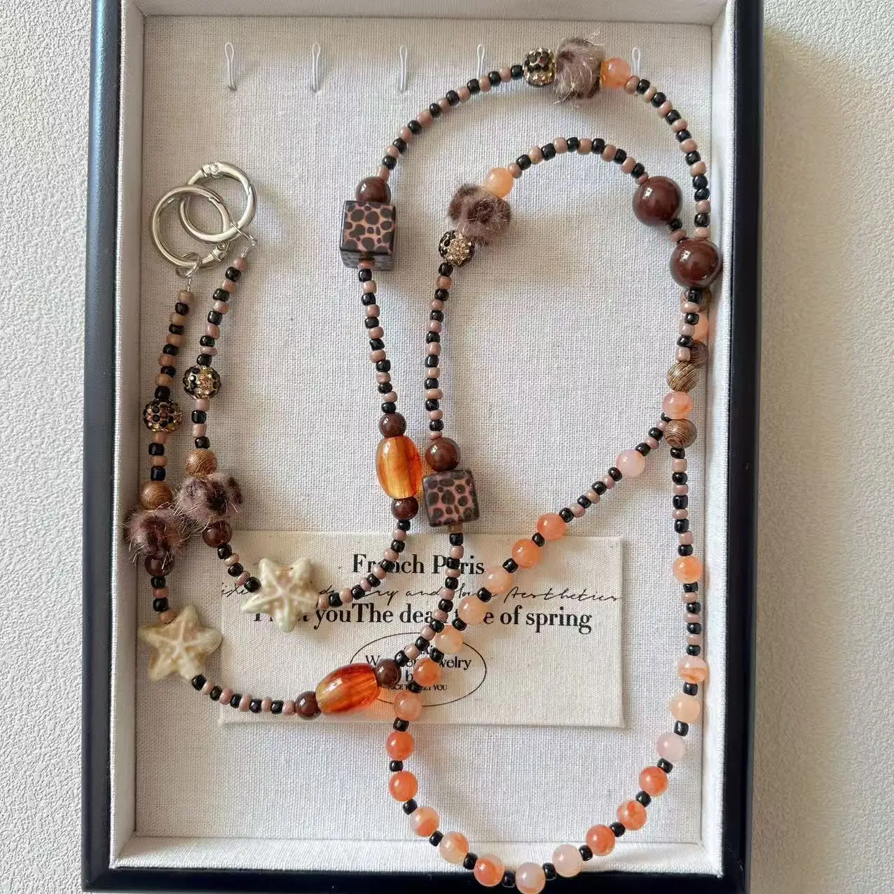 Vintage Maillard Mobile Phone Chain Brown Beaded Lanyard Wrist Bracelet Crossbody Strap Fashion Premium
Vintage Maillard Mobile Phone Chain Brown Beaded Lanyard Wrist Bracelet Crossbody Strap Fashion Premium