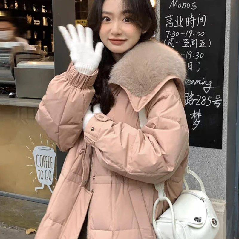 White Duck Down Jacket for Women Female Real Fur Winter Long Sleeve Thicken Warm Jackets Chic Vintage Hooded Zipper Coats G927
White Duck Down Jacket for Women Female Real Fur Winter Long Sleeve Thicken Warm Jackets Chic Vintage Hooded Zipper Coats G927