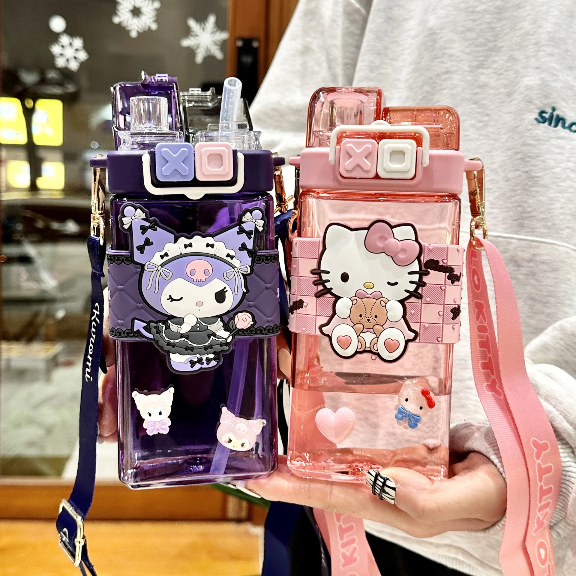 520 мл Sanrio Hello Kitty Cinnamoroll пластиковая бутылка двойная чашка для напитков мультфильм милая мелодия Куроми квадратная бутылка для воды подарок для девочек
520 мл Sanrio Hello Kitty Cinnamoroll пластиковая бутылка двойная чашка для напитков мультфильм милая мелодия Куроми квадратная бутылка для воды подарок для девочек