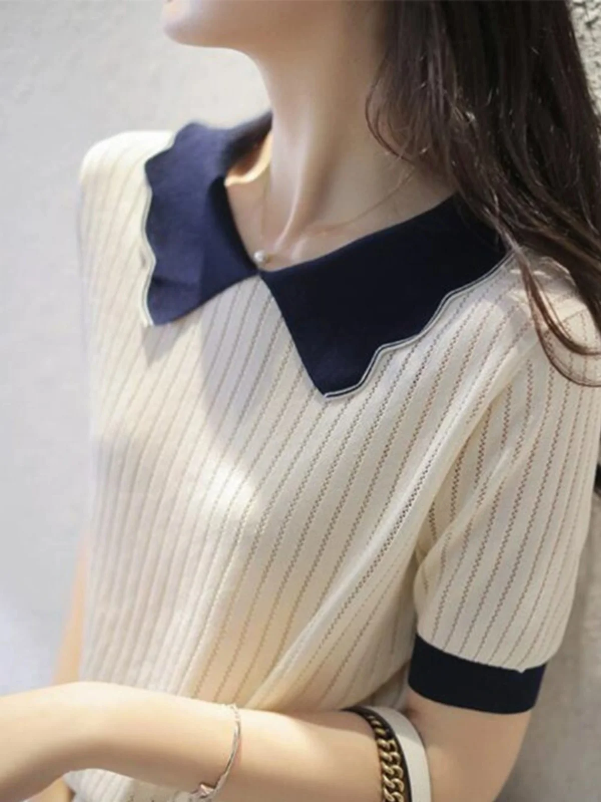 Sweet Elegant White Ice Silk Knitted Short Sleeve Doll Collar Top for Women Spring Summer New Style Fashionable Women's T-shirt
Sweet Elegant White Ice Silk Knitted Short Sleeve Doll Collar Top for Women Spring Summer New Style Fashionable Women's T-shirt