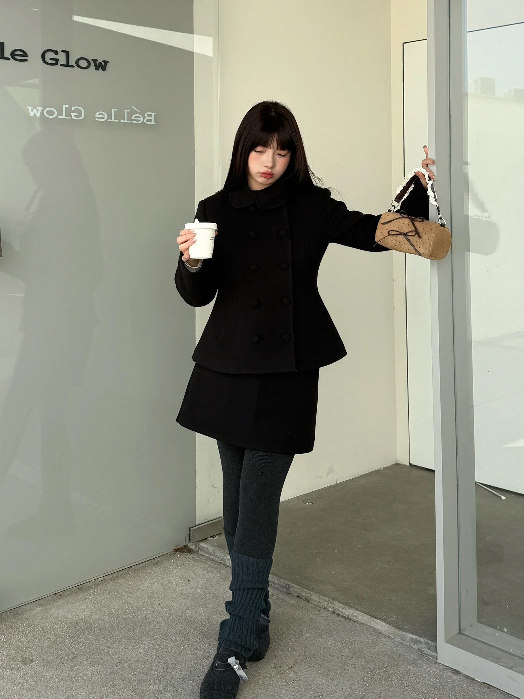 Ulovely Milan Tour Short Woolen Coat And Wrap Skirt Set plus Size Korean Style Waist Cinching Fashion for Plump Women
Ulovely Milan Tour Short Woolen Coat And Wrap Skirt Set plus Size Korean Style Waist Cinching Fashion for Plump Women