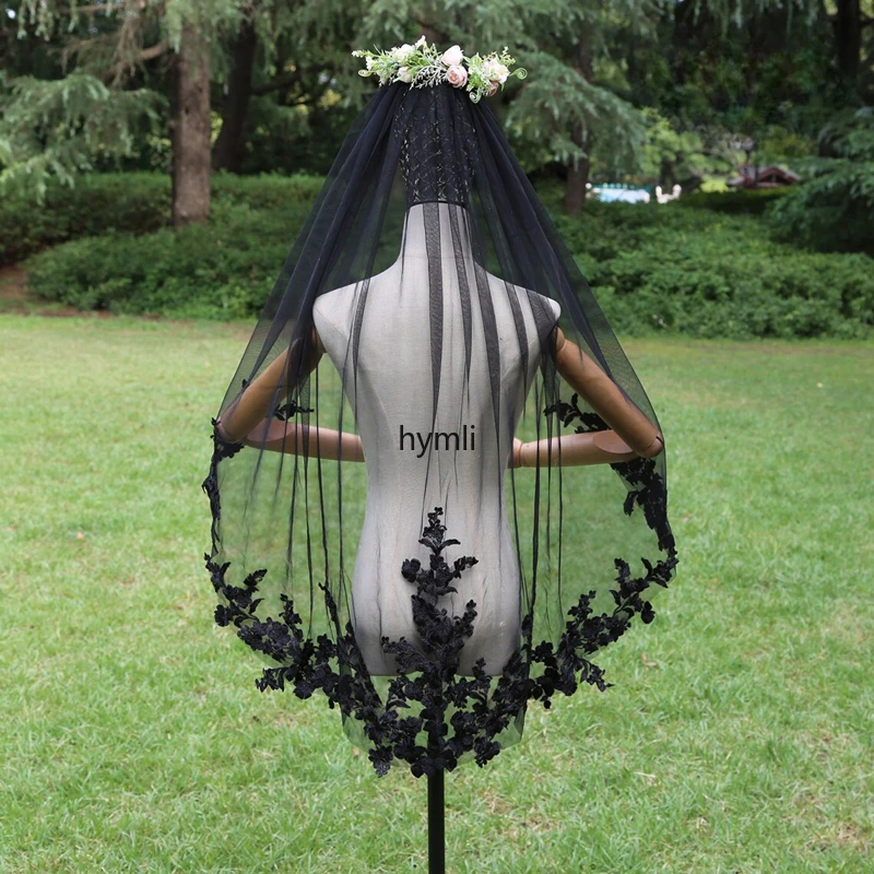 1 Layer Bridal Veil with Black Lace Applique Wedding Dress Fingertip Black Wedding Veil
1 Layer Bridal Veil with Black Lace Applique Wedding Dress Fingertip Black Wedding Veil