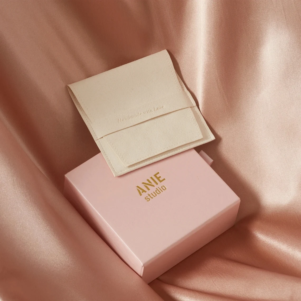 50pcs magnetic packing box with custom ribbon and canvas bag, custom jewelry box, personalized jewelry packaging, gift box with
50pcs magnetic packing box with custom ribbon and canvas bag, custom jewelry box, personalized jewelry packaging, gift box with