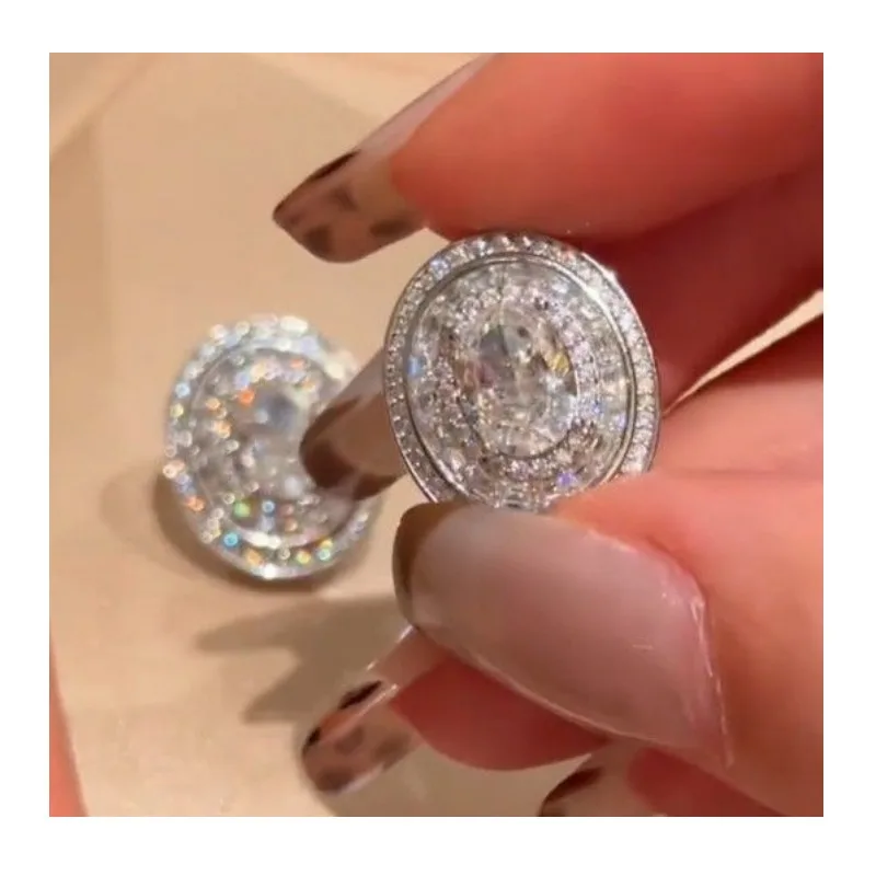 New~ Light Luxury Pigeon Egg Ear Clip Women's Mini Exquisite Flash Full Diamond Ear Pat Earring Clip Exquisite Small Earrings
New~ Light Luxury Pigeon Egg Ear Clip Women's Mini Exquisite Flash Full Diamond Ear Pat Earring Clip Exquisite Small Earrings